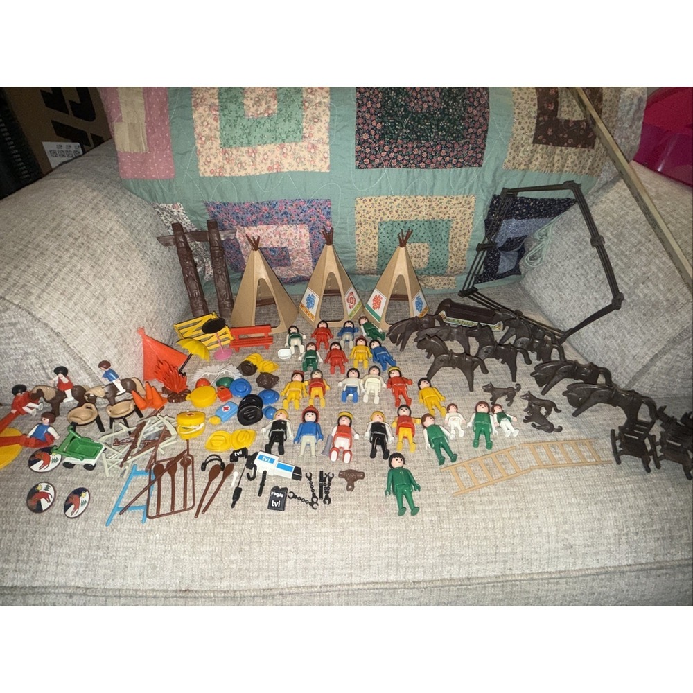 Huge Lot Of Playmobil 1980s Western‎ Indian Weapons, Kids Carousel, TVi, Hats